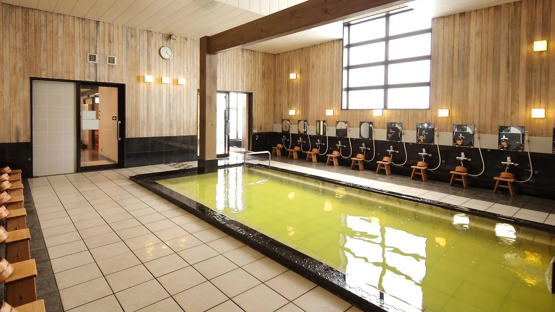 Nagoya Crown Hotel