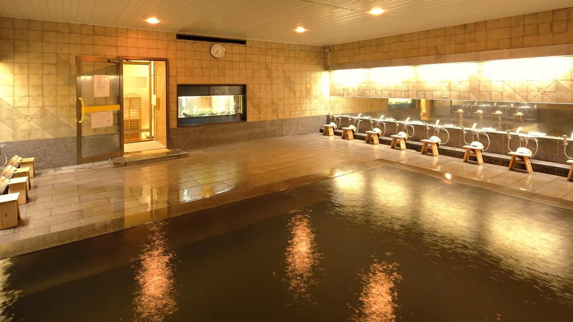 ***  Nagoya Crown Hotel Giappone