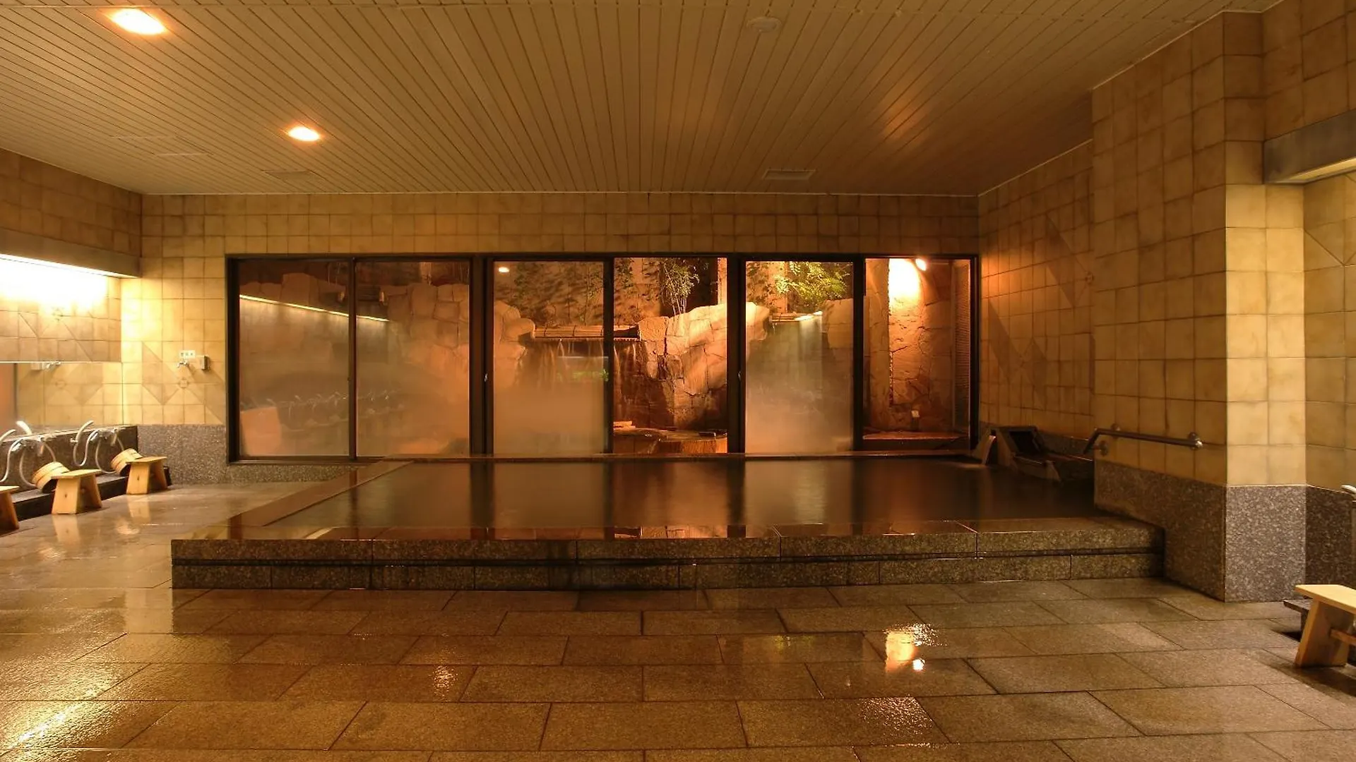 Nagoya Crown Hotel