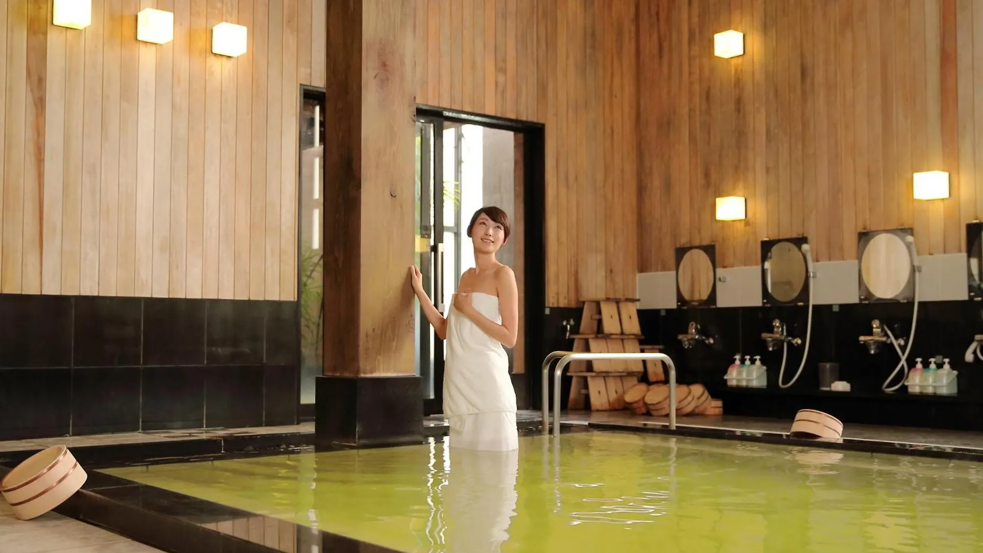 Nagoya Crown Hotel