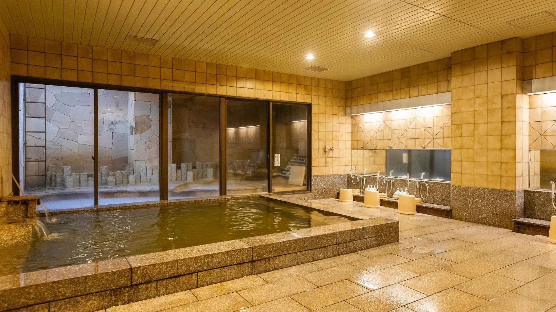 Nagoya Crown Hotel
